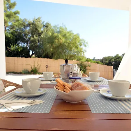 Villa Nieves Seaview With Private Garden And Parking Near Costa Rei