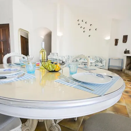 Vila Nieves Seaview With Private Garden And Parking Near Costa Rei